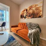 Toptani Deluxe Flat W 24h Check In Apartmán *