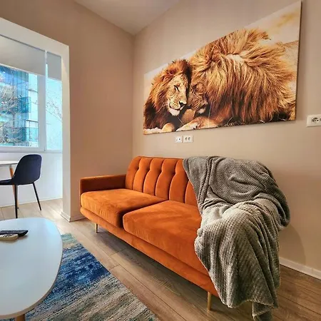 Toptani Deluxe Flat W 24h Check In Apartamento *